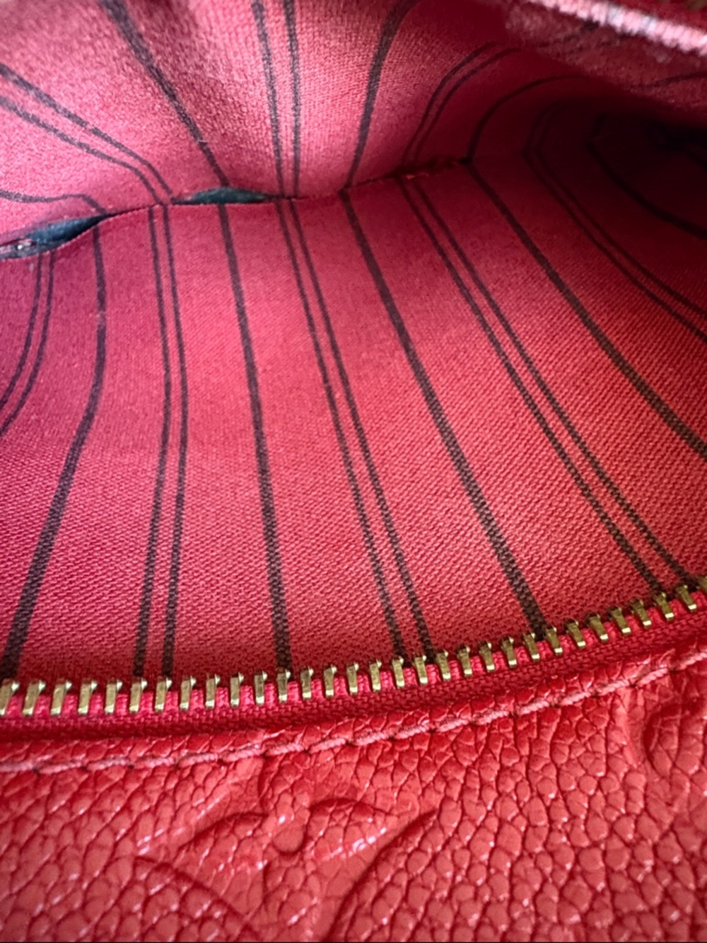 Louis Vuitton Empreinte Pochette Metis - Cherry - Picture 16 of 16